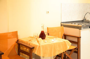 Artemis Studios And Apartments Psarou  Exterior photo